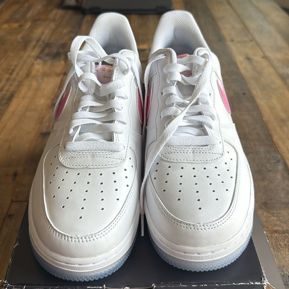 Nike Air Force 1 '07 PRM White and Lotus Pink women’s size 10 - Picture 3 of 7